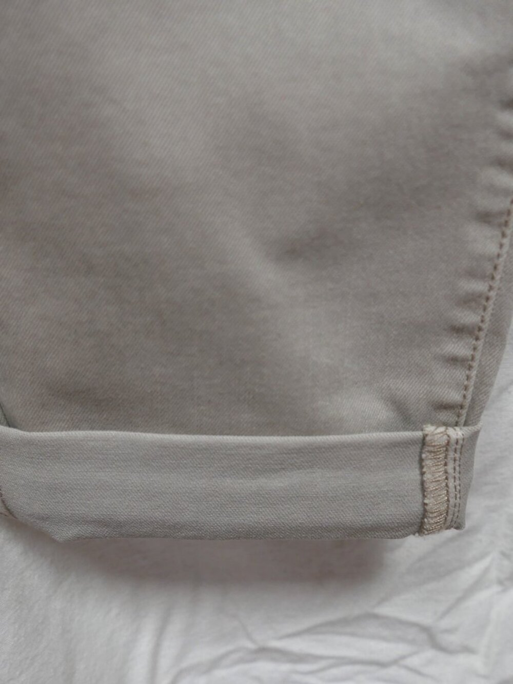 Joseph Ribkoff Jeans Taupe Beige Rhinestone Cuffed Pants Size 10 - Picture 5 of 11